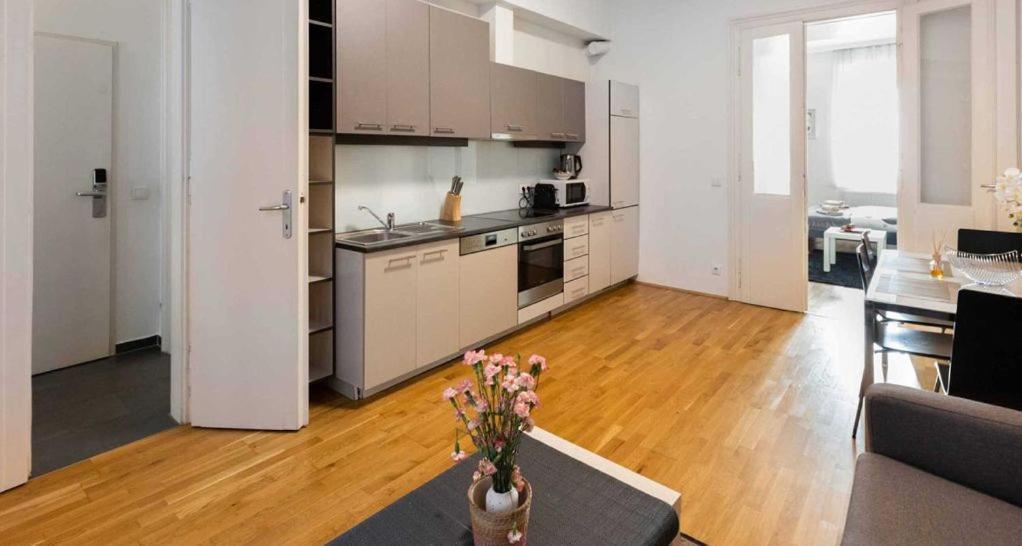Flarent Economy Apartments Wenen Buitenkant foto